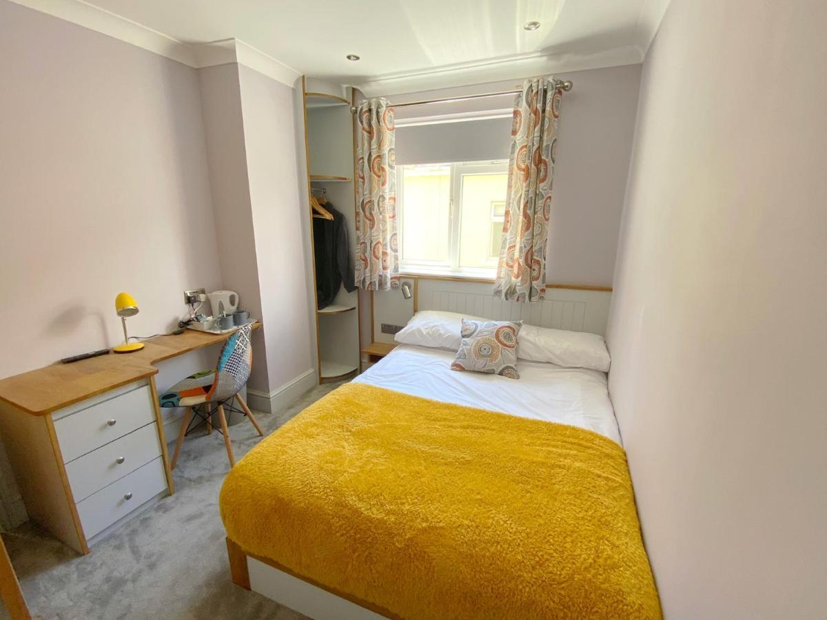 Bed and Breakfast Orchard House Суиндон Экстерьер фото